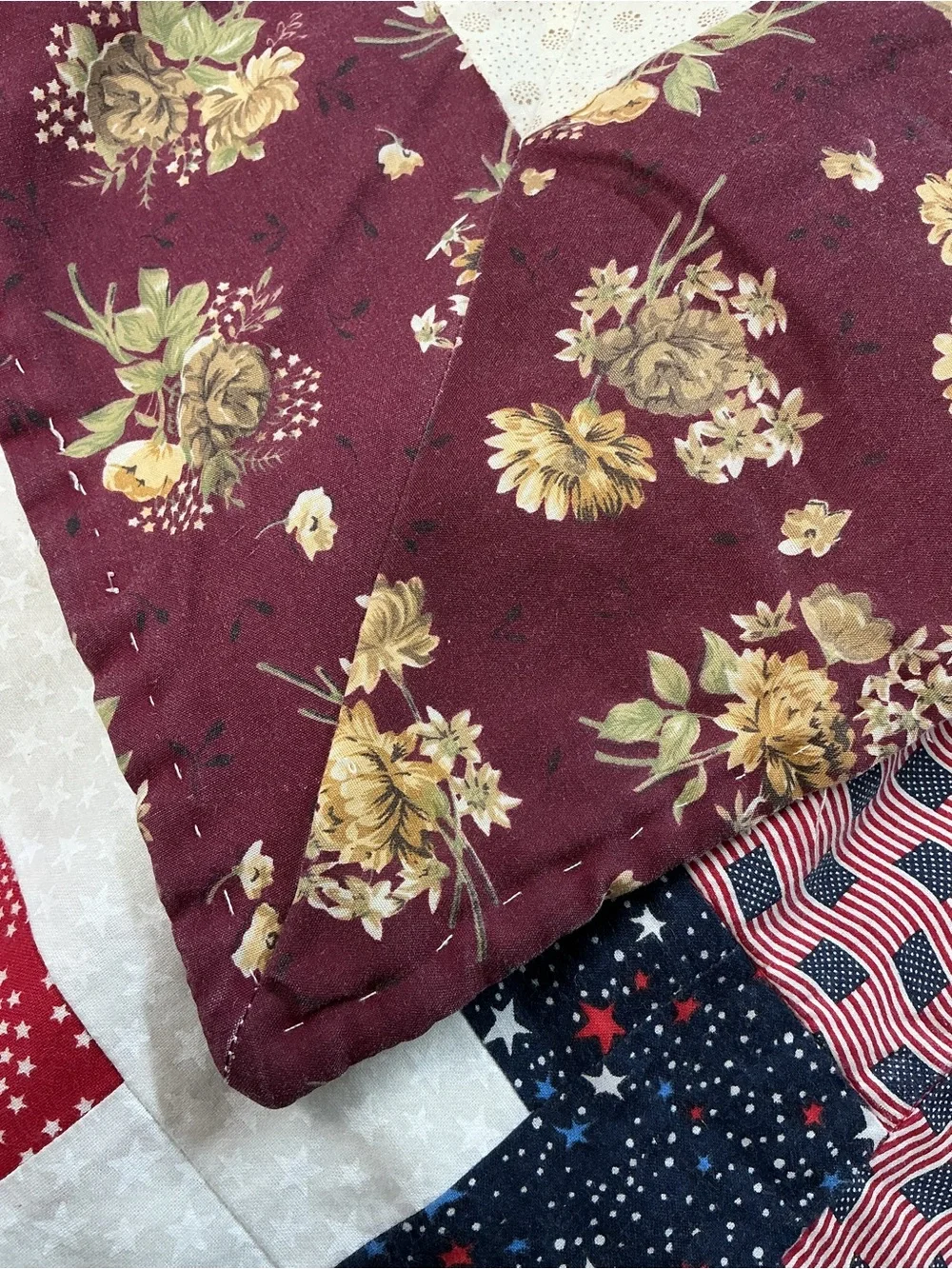 Vintage Star Patchwork Quilt in White, Green, and Burgundy